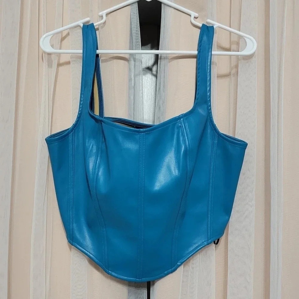 NWT Sincerely Jules Teal Faux Leather Corset Style Cropped Tank Top, Size Large.